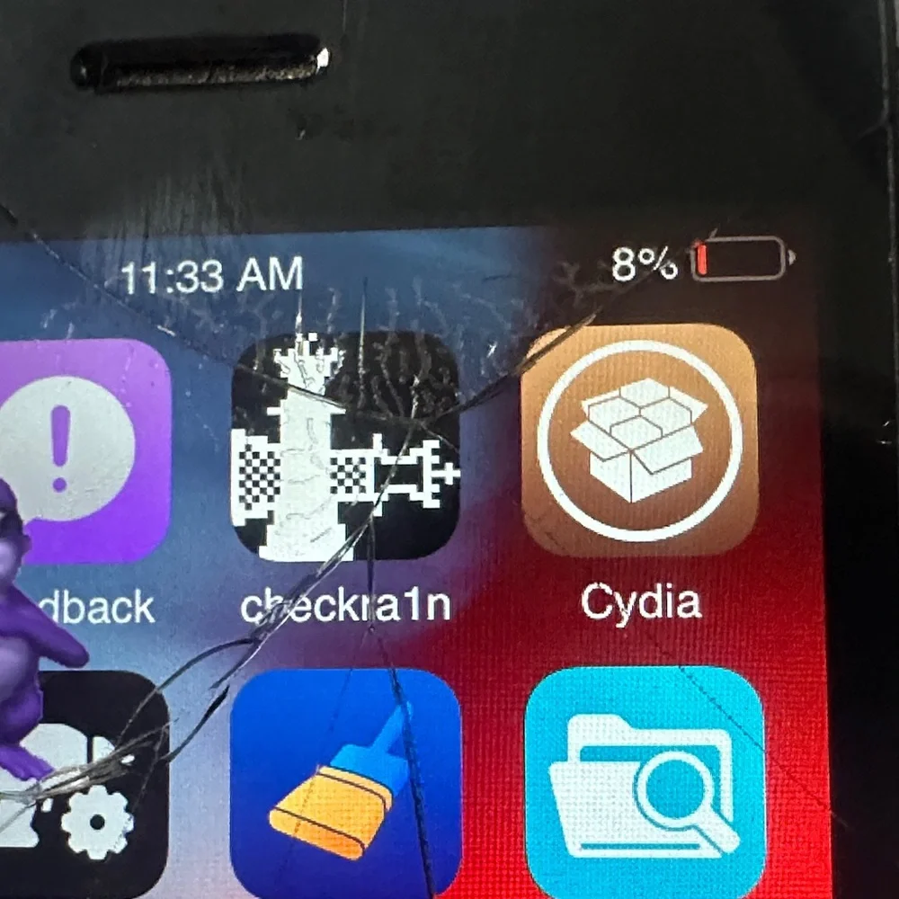 Apple iPhone - Black and Silver on iOS 12.2 jailbreak
